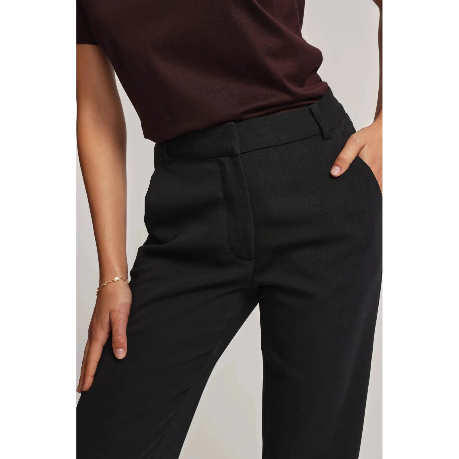 MAX straight leg trousers | size 6 RRP $139