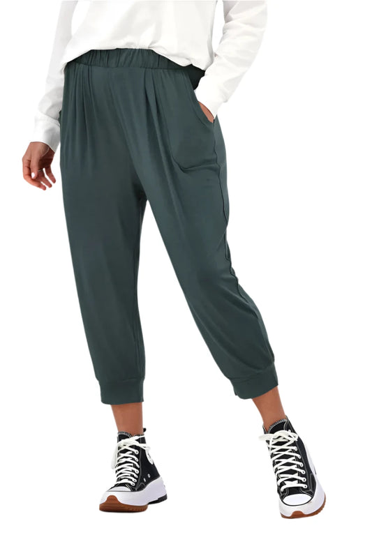 Betty Basics relaxed 3/4 length pants | size 12