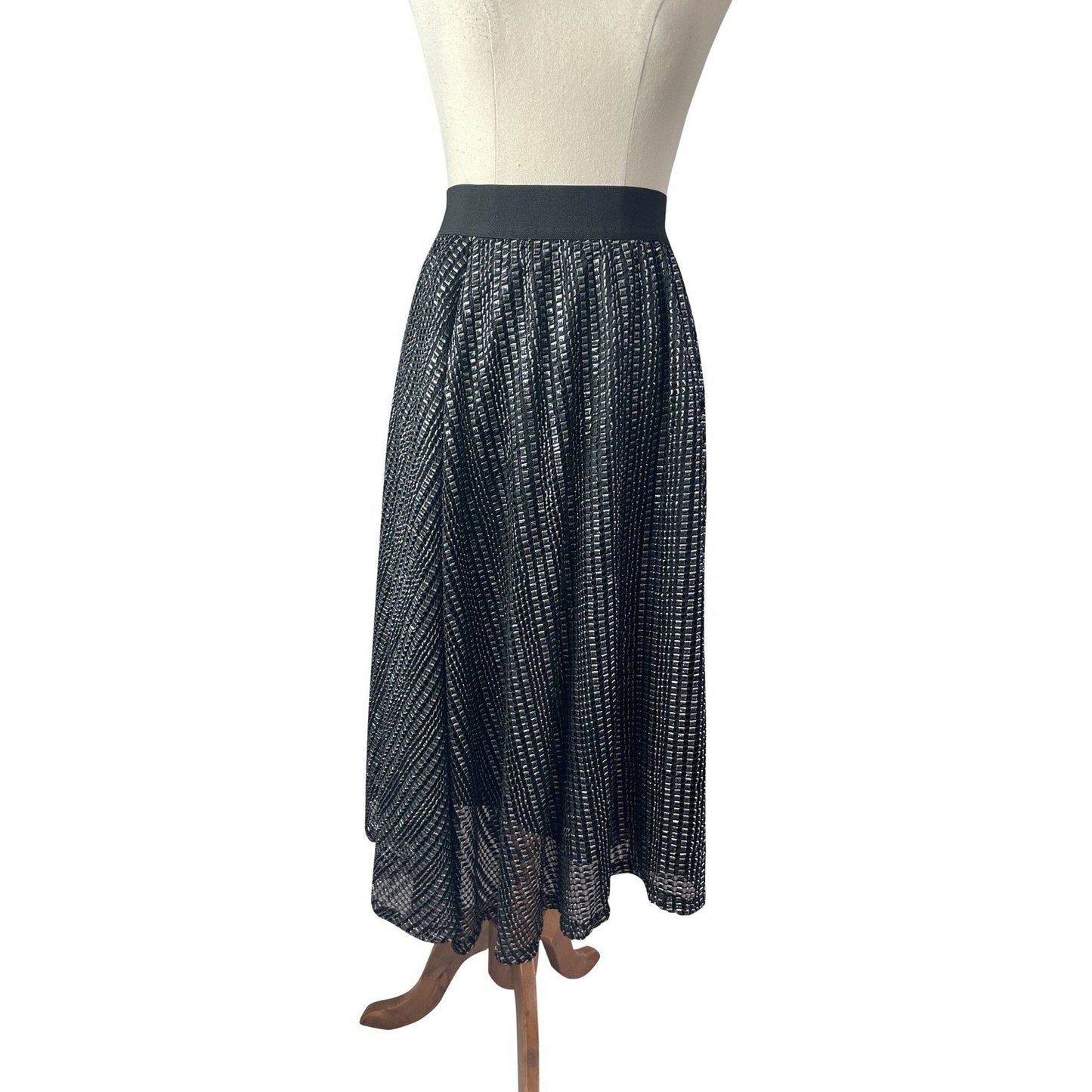 Black w/ silver effect midi skirt | size 8-10