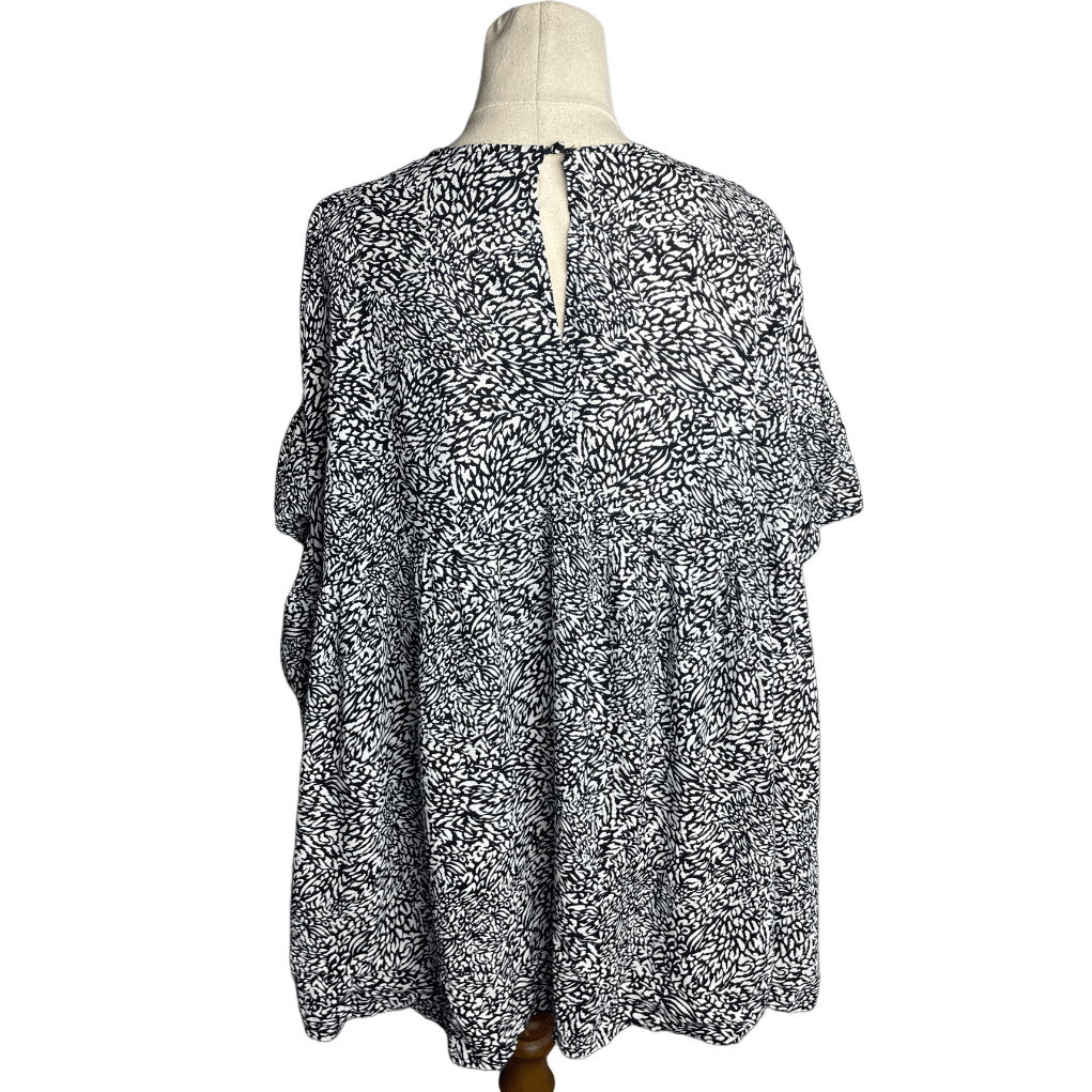 Decjuba black and white abstract print blouse | size 6-8