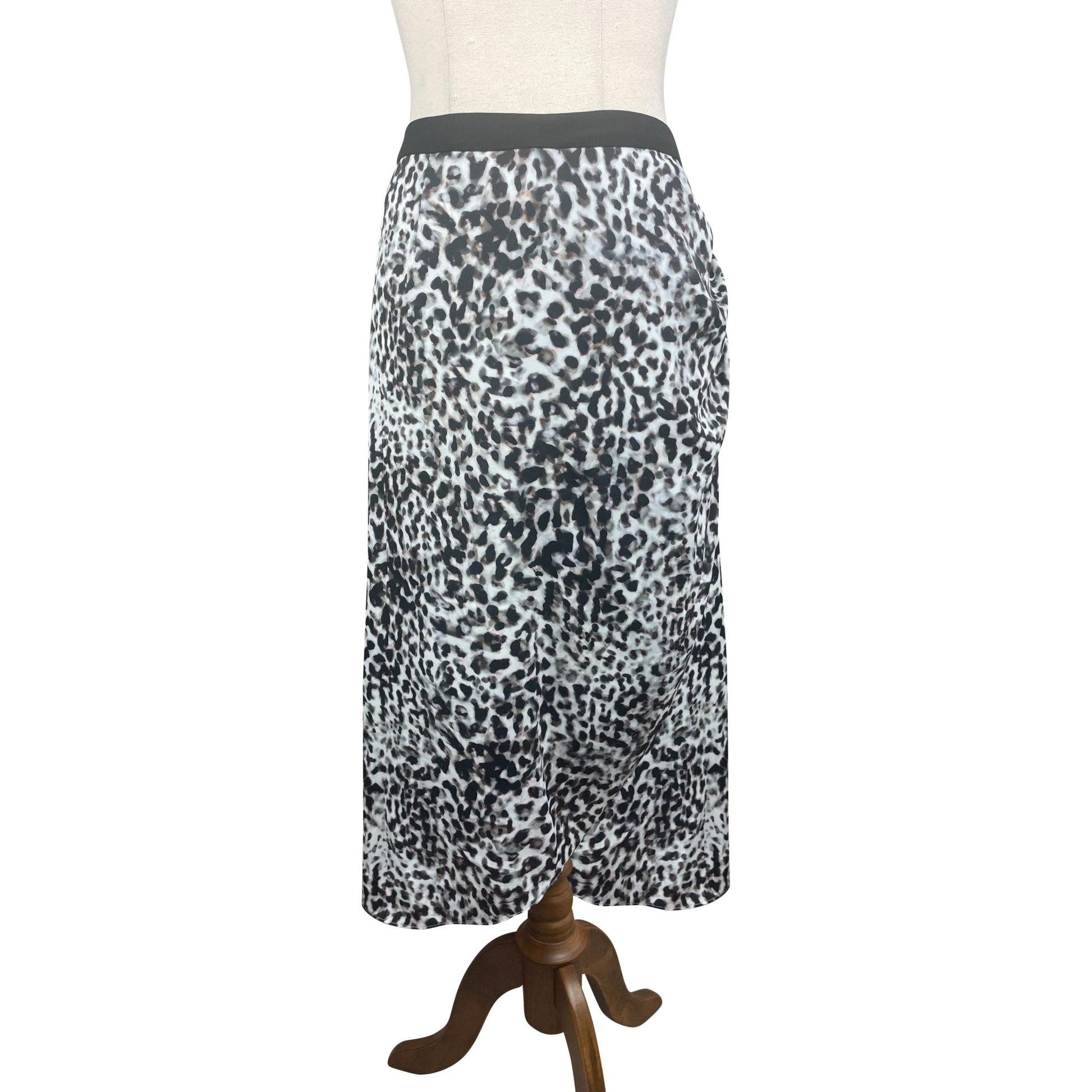 Forever New black and white leopard print skirt | size 8