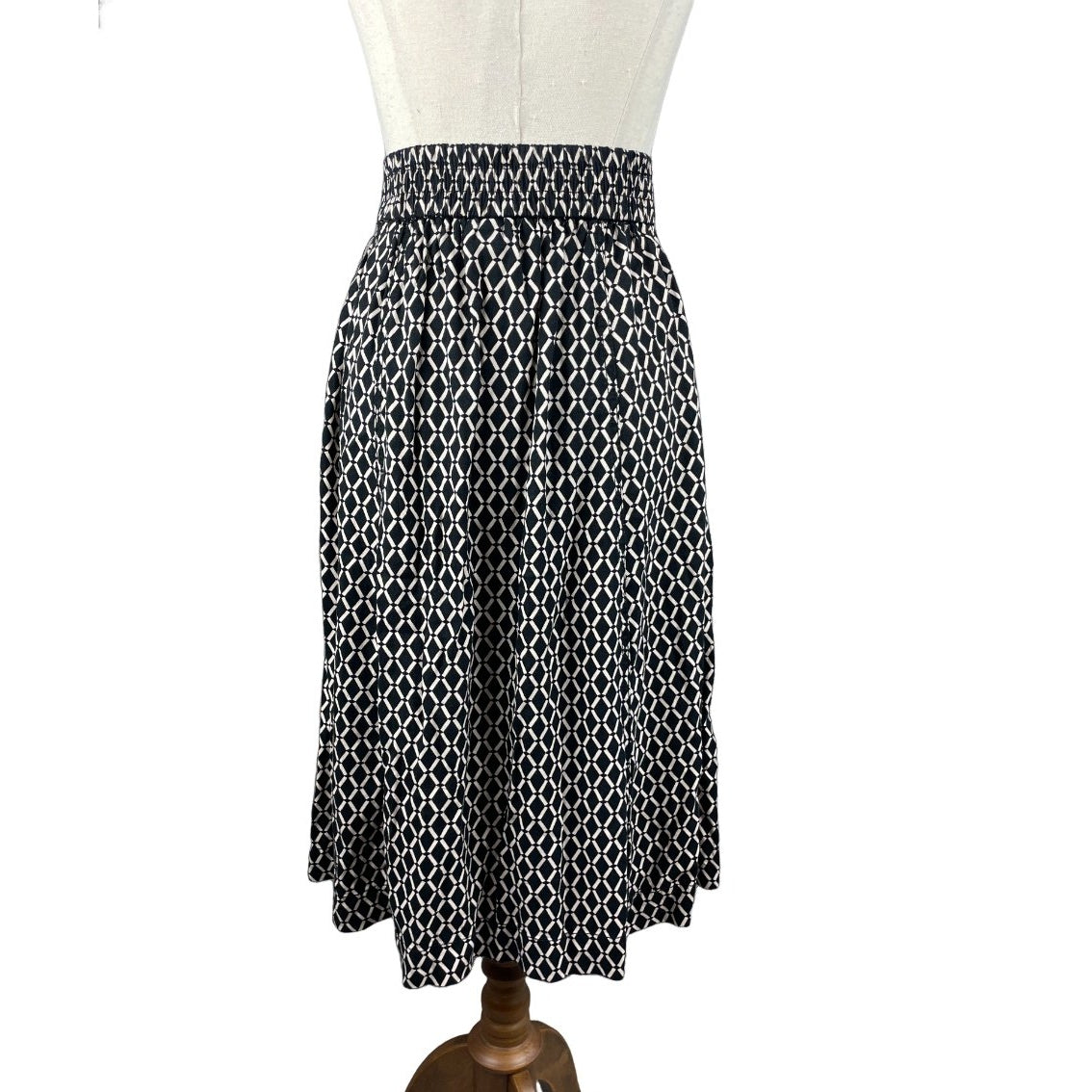 H&M black and white diamond print skirt w pockets | size 12