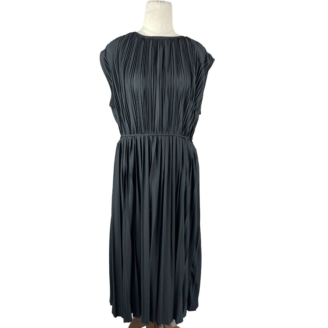 H&M black pleated dress | size 16