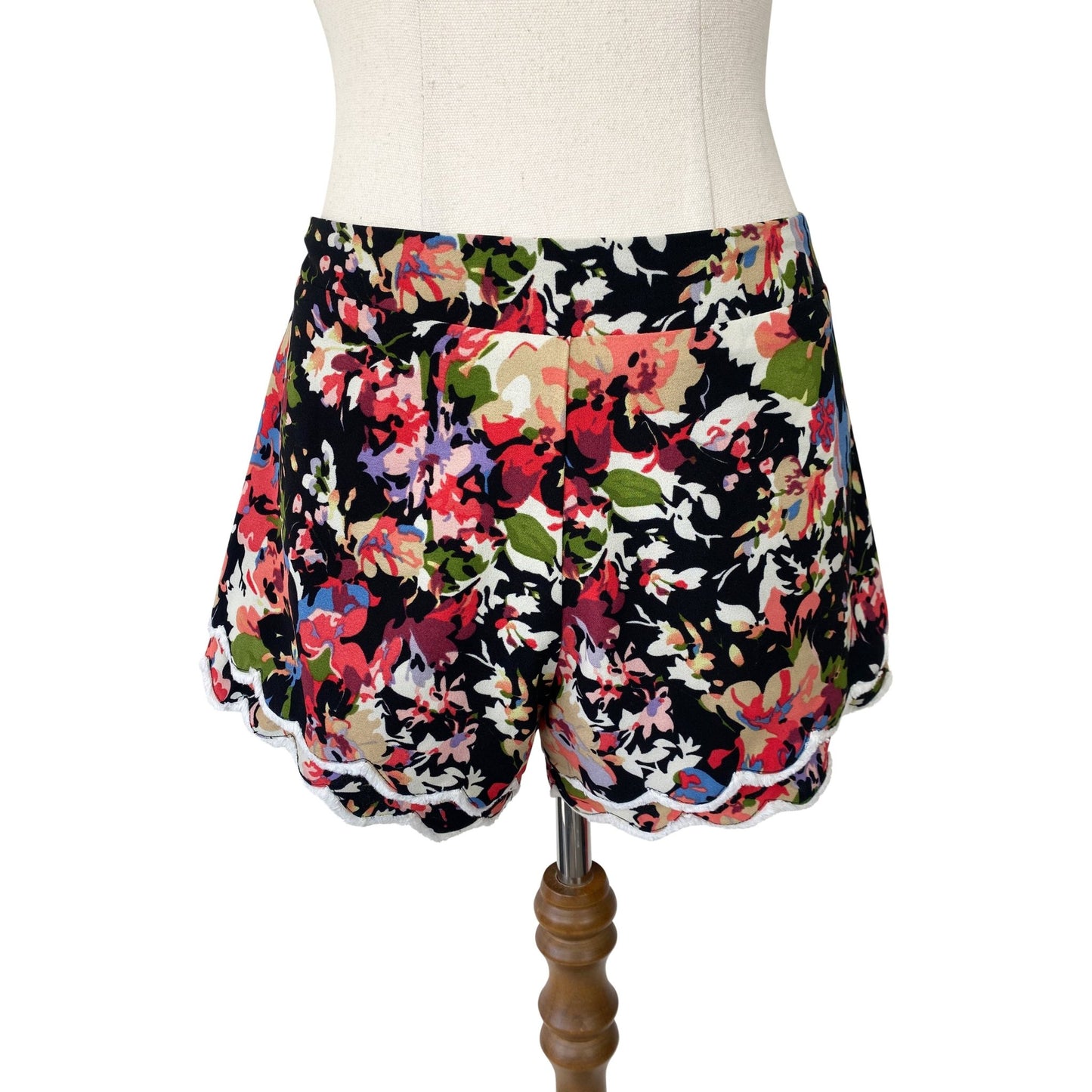 Lush floral shorts | size 8