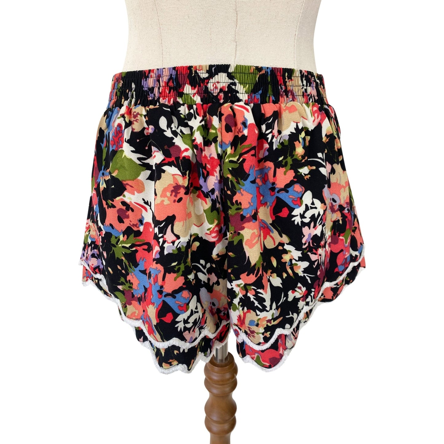 Lush floral shorts | size 8