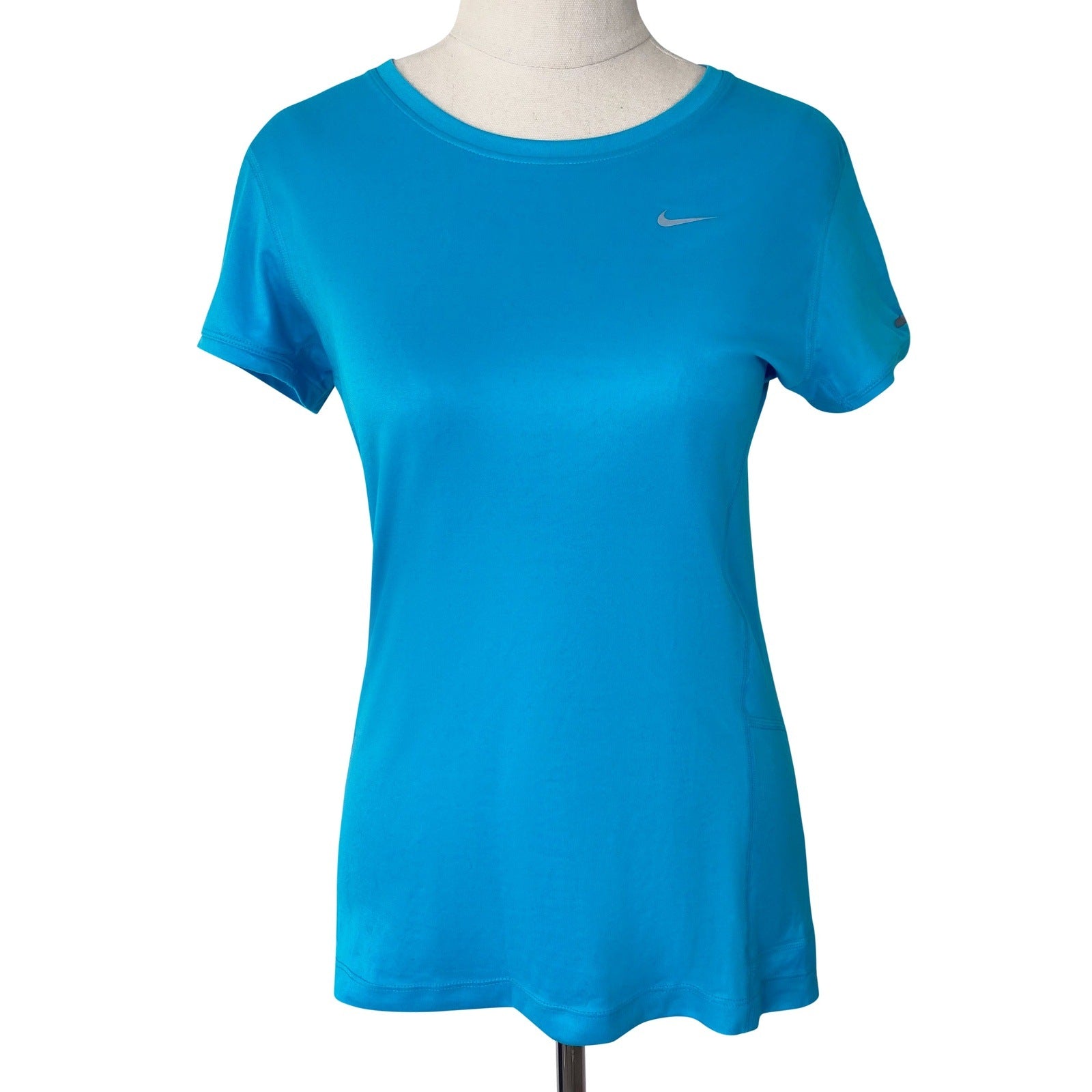 Nike running blue short sleeve top | size small/8