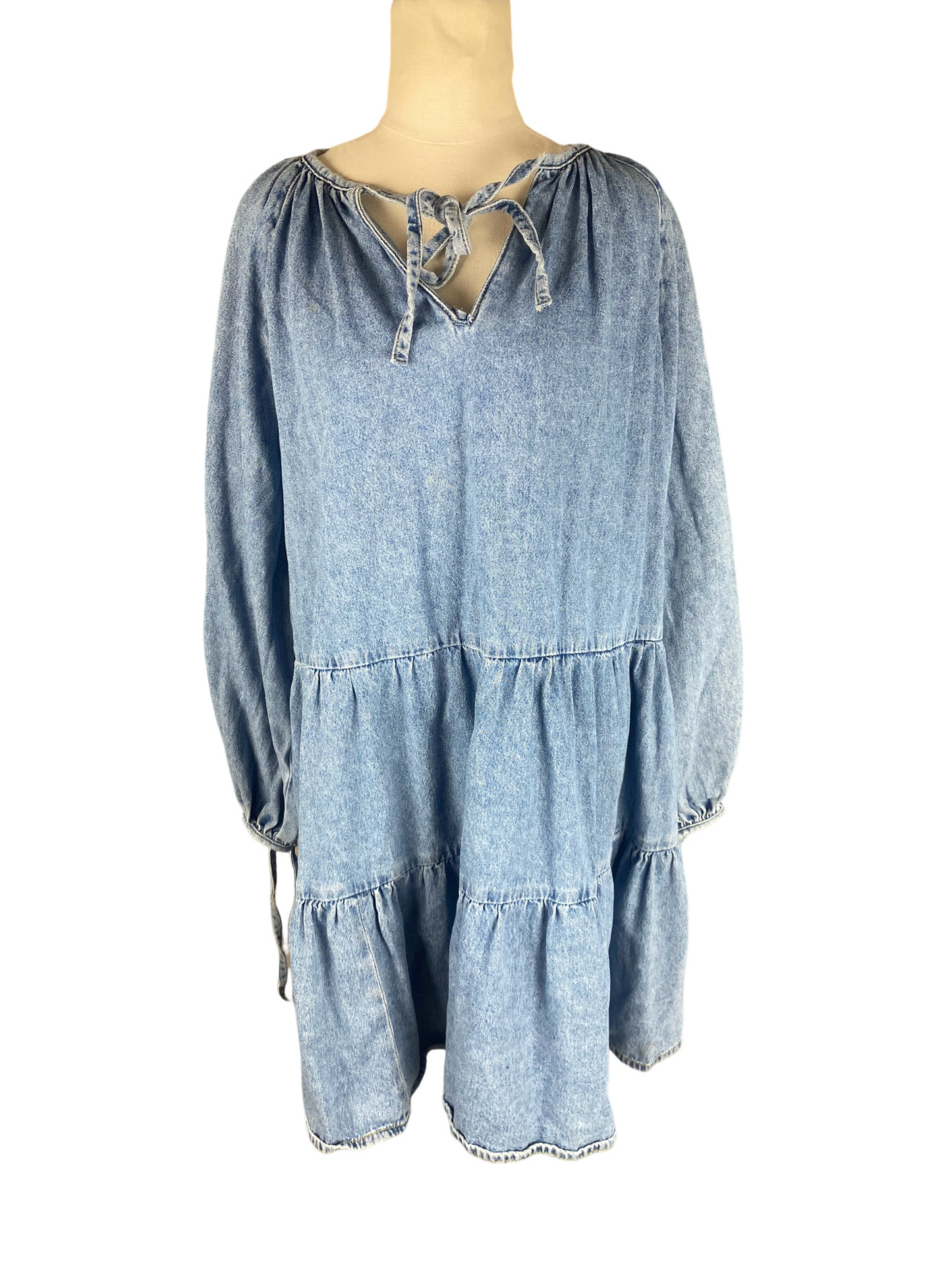 H&M denim midi tier dress | size medium