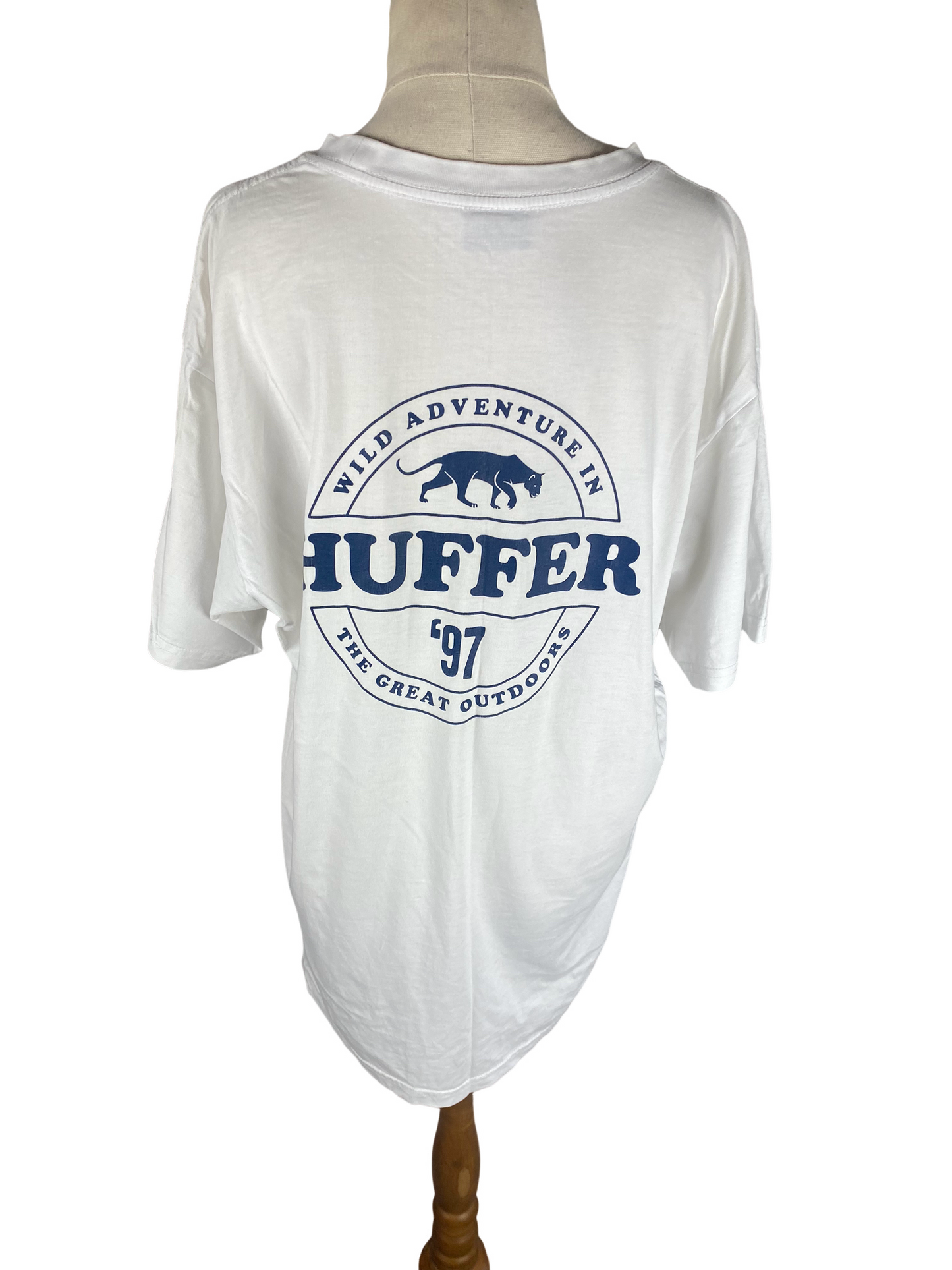 Huffer white tee size mens large