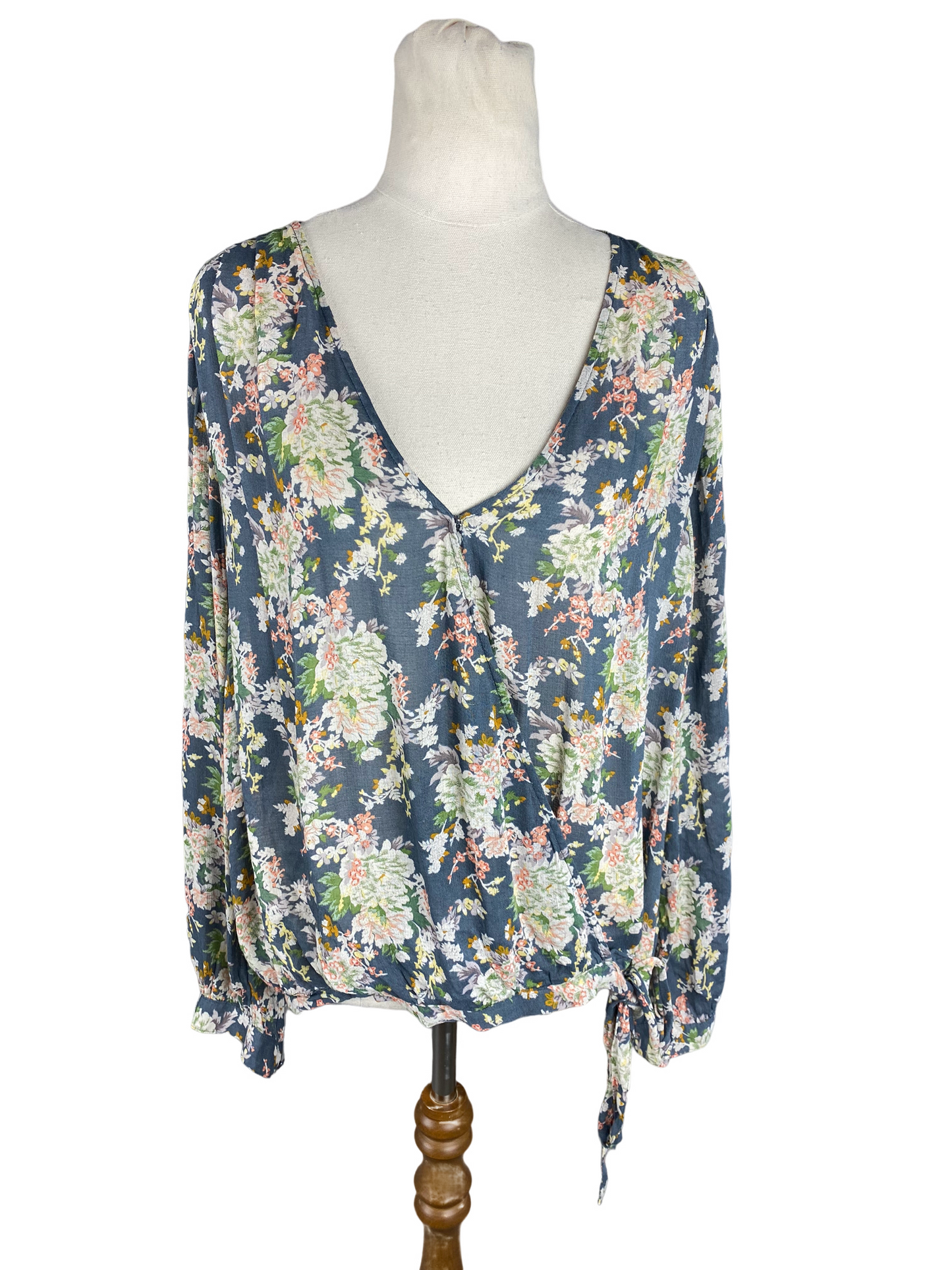 Lucky brand wrap top | size medium