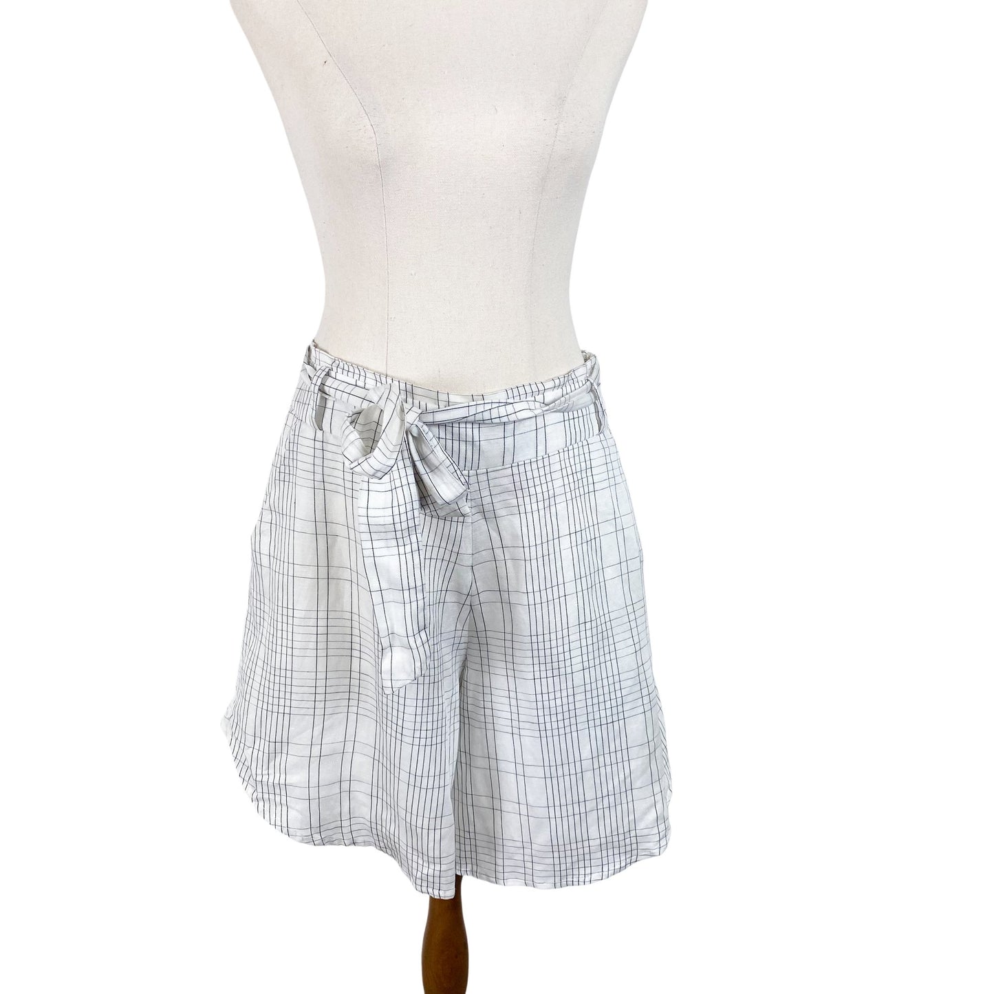 Country Road new with tag linen-blend shorts | size 8 rrp $159