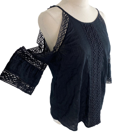 Abercrombie + Fitch black cold shoulder lace top | size 8