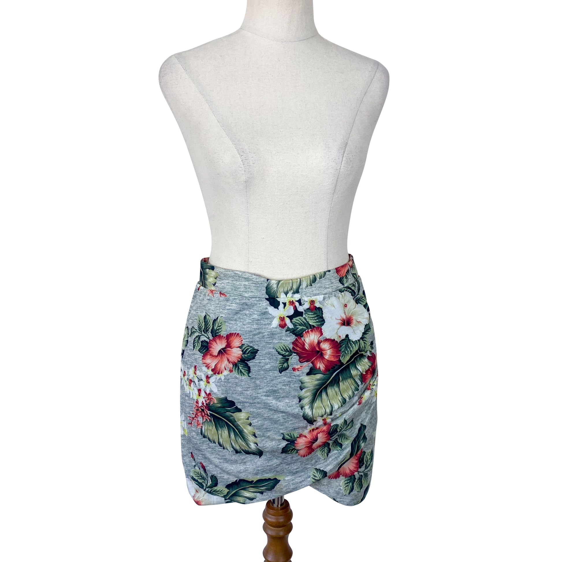 Zara floral wrap skirt | size 6