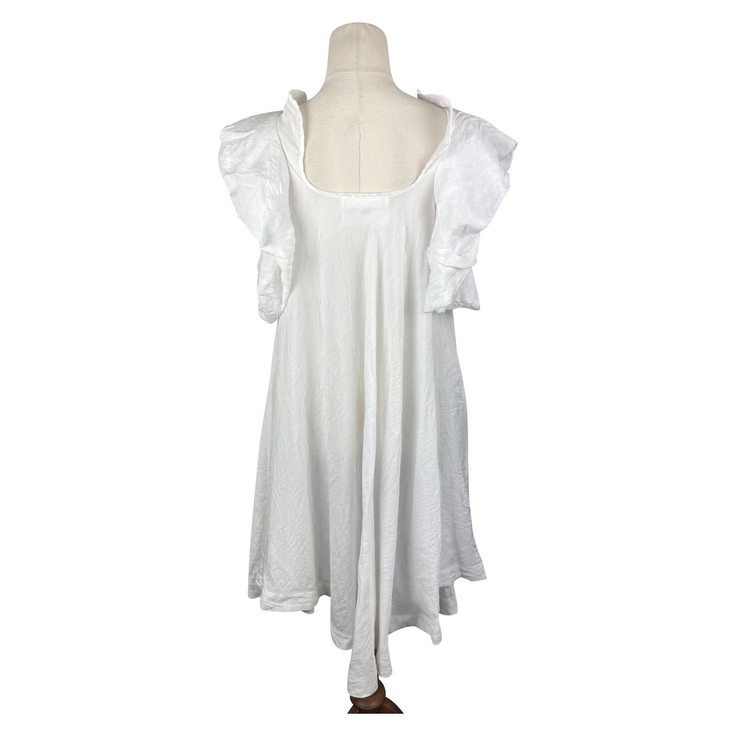 Lungfa de Fancy white dress w/ ruffle sleeves | size 6