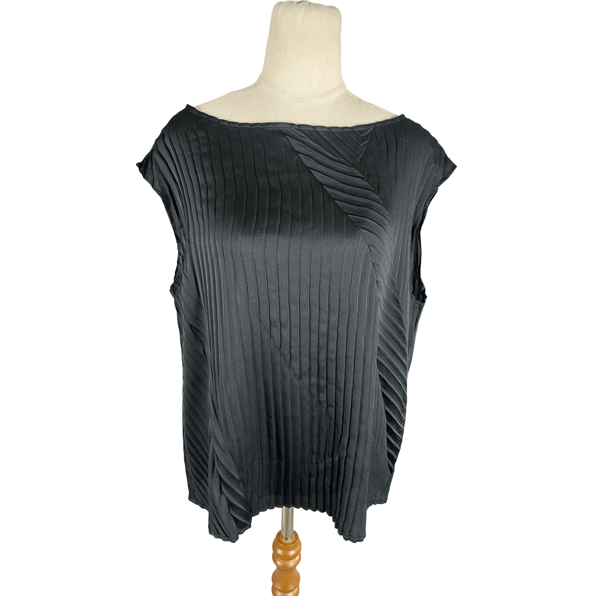 Repertoire black pleated top | size 16