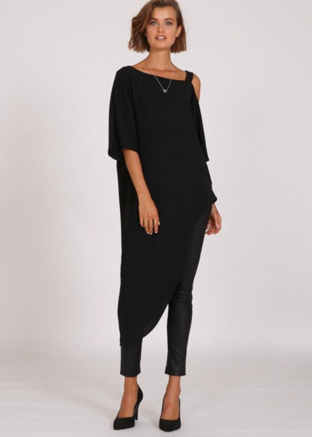 Moochi black a symmetrical top | size 8