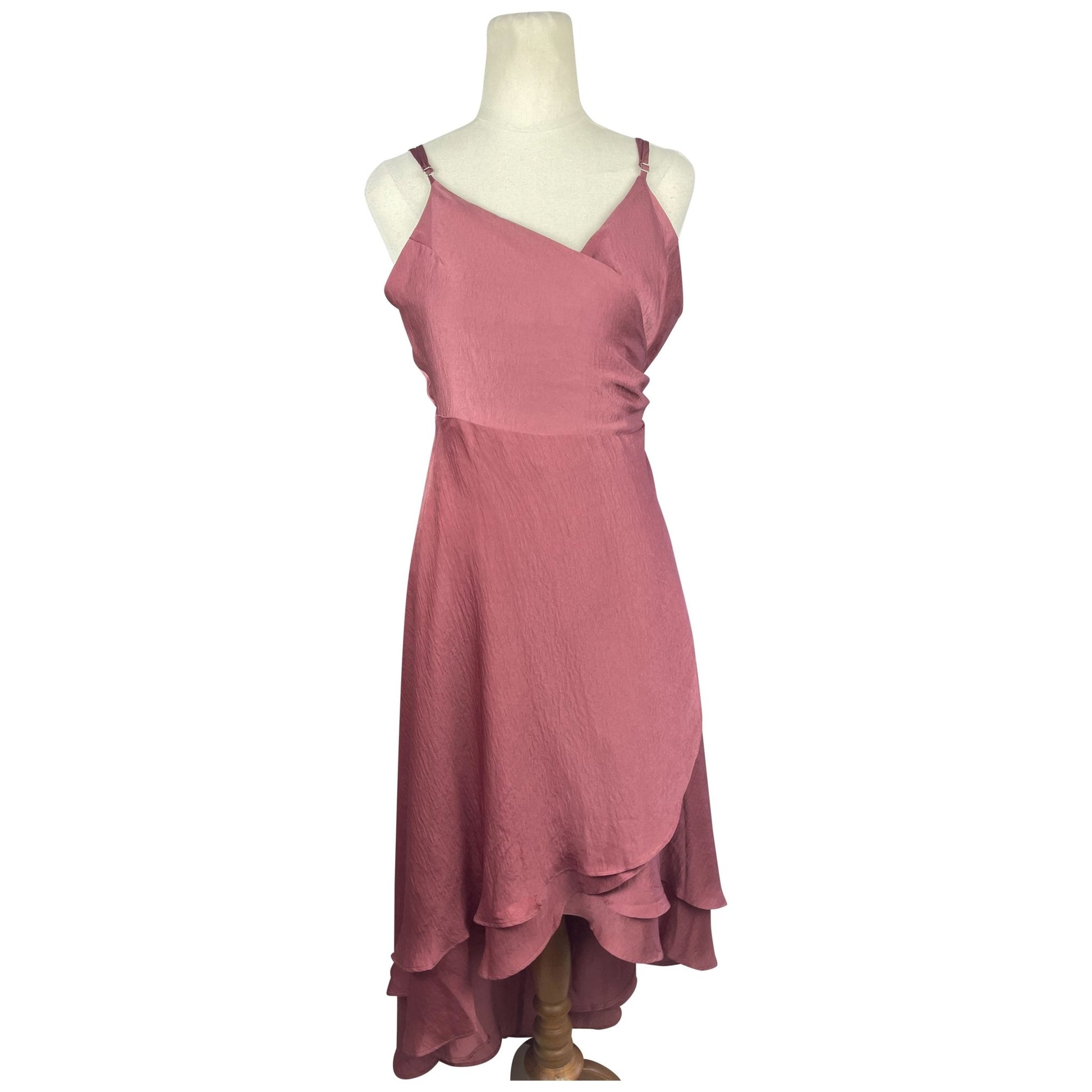 New with label Showpo dusty rose wrap dress | size 14