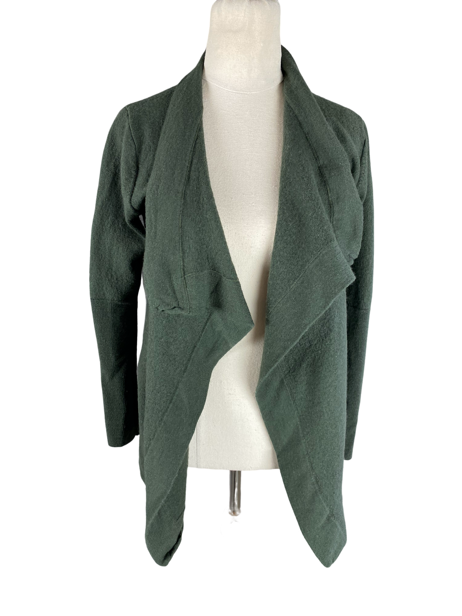 Pretty Basic by Augustine 100% merino olive cardigan | size 12