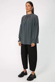 Moochi appoint top | size 14 - RRP $299.99