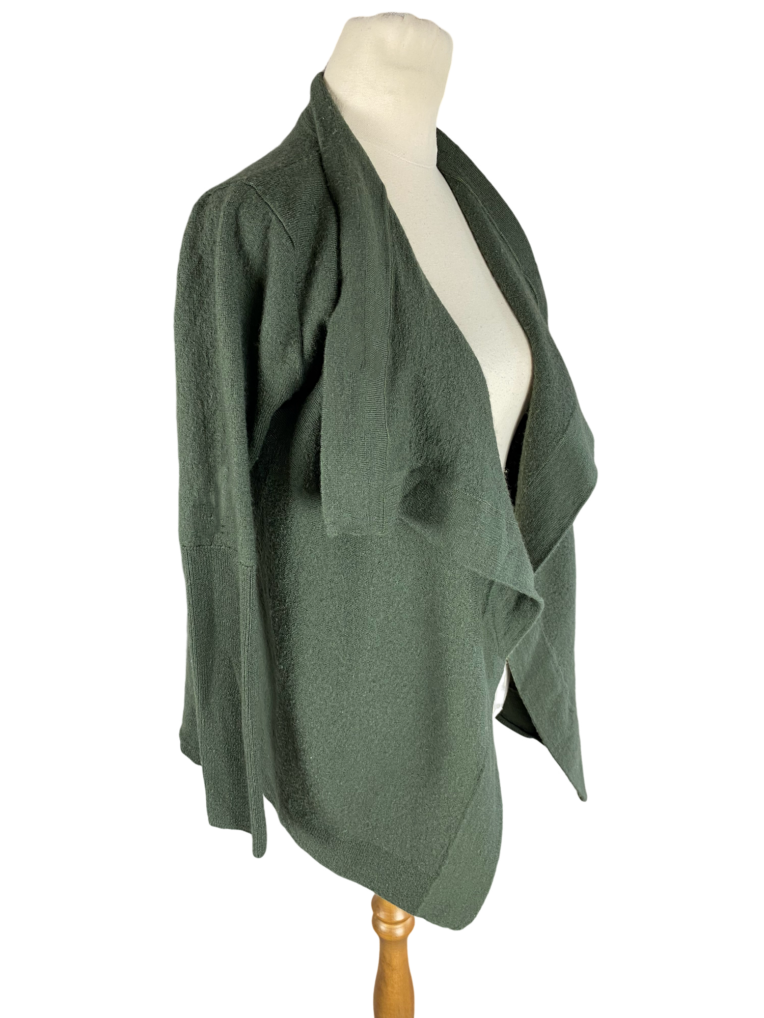 Pretty Basic by Augustine 100% merino olive cardigan | size 12