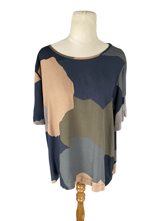 NYNE camo short sleeve tee | size 14