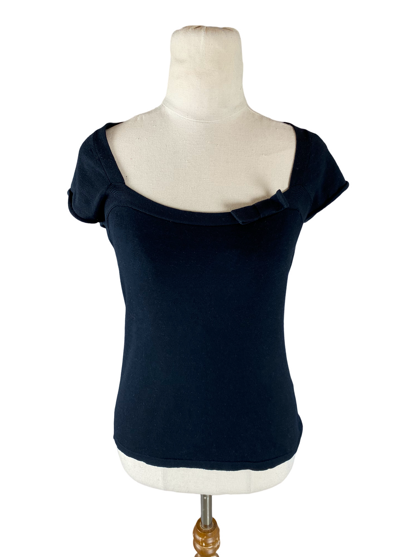 Cue sleeveless black top with bow detail | size 8